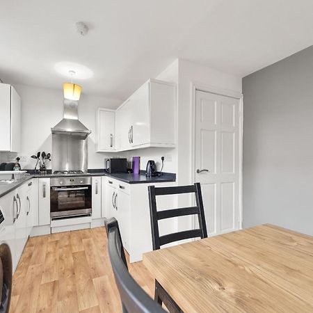 Exclusive House For Contractors And Families Villa Bradford  Exteriör bild